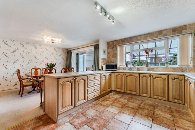 6 Orchard Way, Widnes photo 2