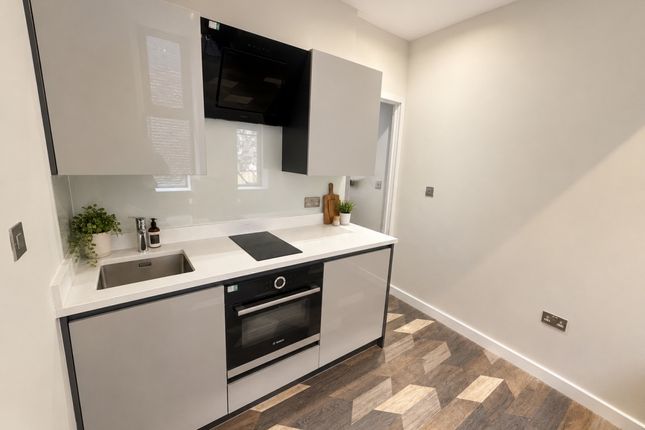 115 Salisbury House, Granby Row, Manchester photo 2