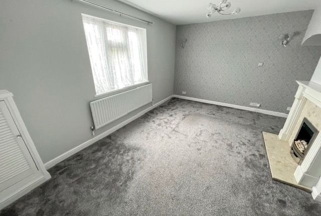 Appletree Avenue, West Drayton photo 4
