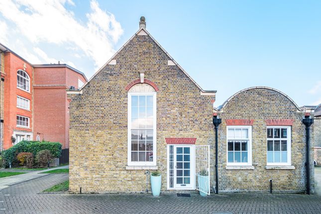 Beta Place, London photo 4