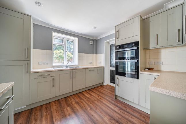 67, Faringdon Avenue, Bromley photo 2