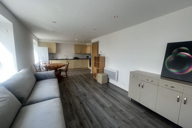 1404 City View, Highclere Avenue, Salford photo 4