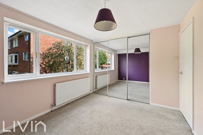 52 Inglewood, Croydon photo 4