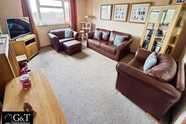 22b Hall Lane, Bilston photo 3