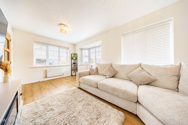 9, Dowling Drive, Lichfield photo 4