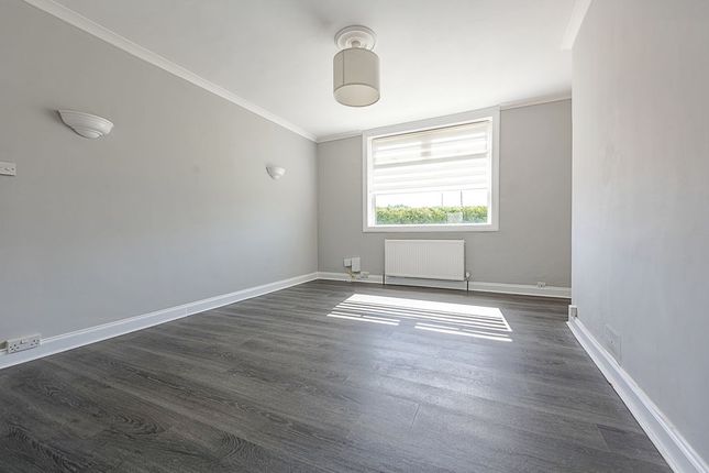 33, Stobhill Road, Gorebridge photo 4