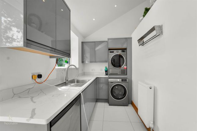 7, Parklands Way, Blackburn photo 4