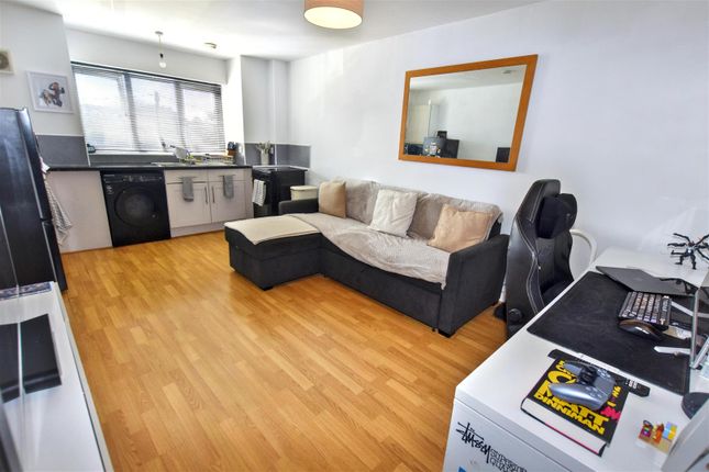 Apartment 13, Lamorak House, Breaview Park Lane, Redruth photo 2