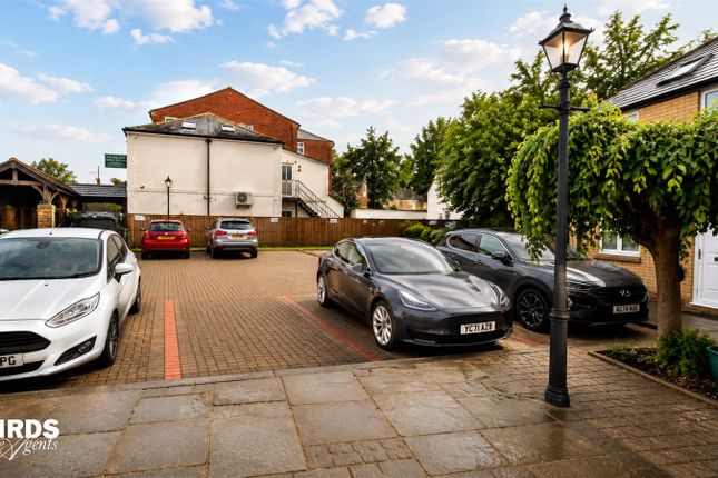 3, Masons Court, Ewell photo 3