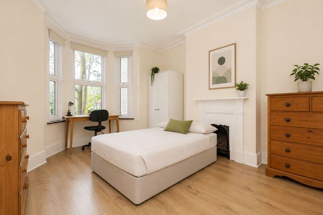 Searles Road - Harper HA, Searles Road, London photo 4