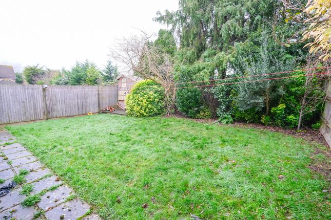 8, Abbey Close, Orpington photo 4