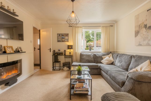 7, Poppy Place, Newport photo 4