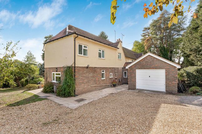 4-bed semi-detached on Vicarage Lane, Farnham, £895,000