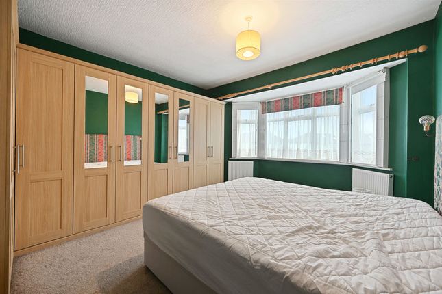 25, Durham Road, Harrow photo 4