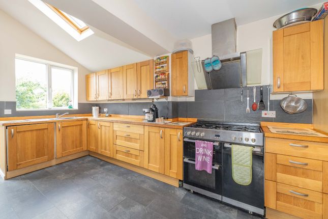 8, Barrow Hill Rise, Ashford photo 3