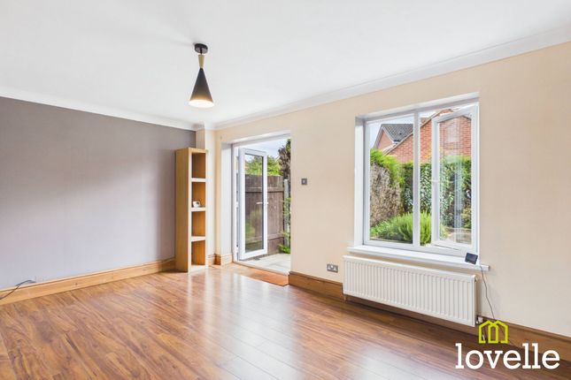 21 Ocean Boulevard, Hull photo 2