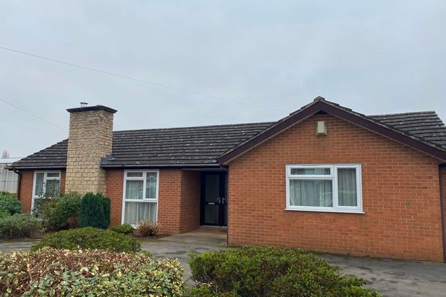 Thumbnail Detached bungalow to rent in Boat Lane, Offenham