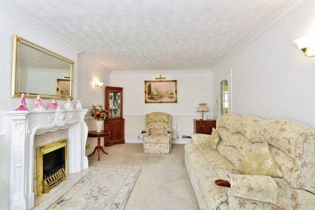 22, Wooldale Drive, Sheffield photo 4