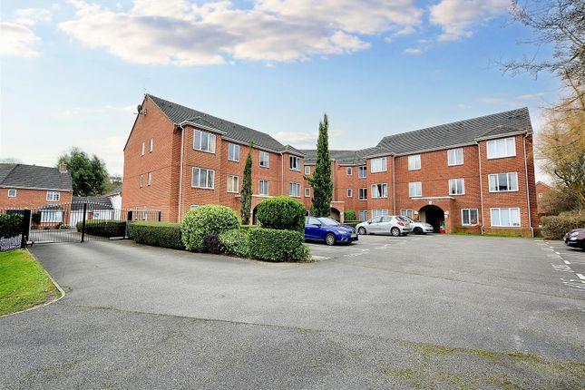 Flat for sale in Upton Close, Castle Donington, Derby