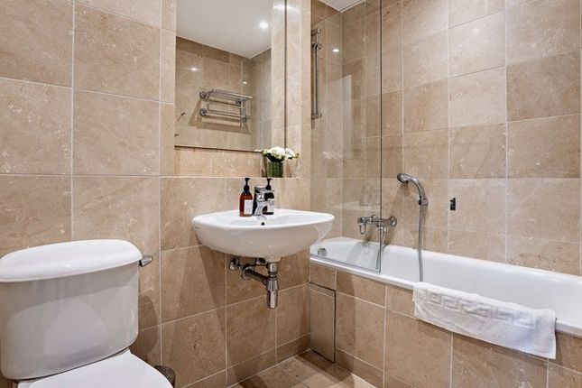 Apartment Xx, 39, Westferry Circus, London photo 5