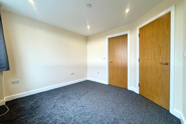 Main Bedroom Pic 1.Jpeg