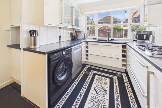 Flat 2, Honey Pot Hall, Harold Road, Clacton-On-Sea photo 4