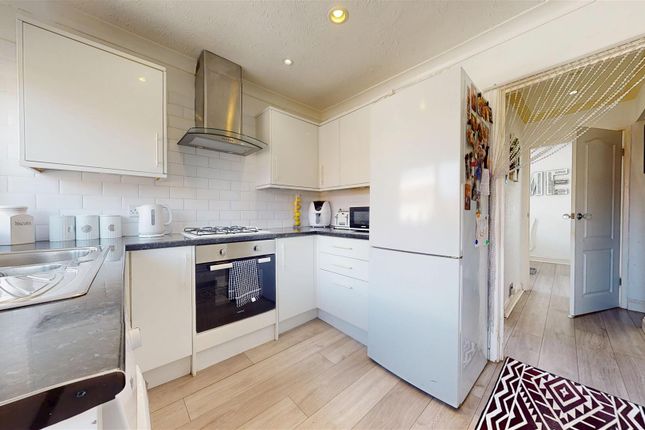 22, Ross Close, Billinge photo 3