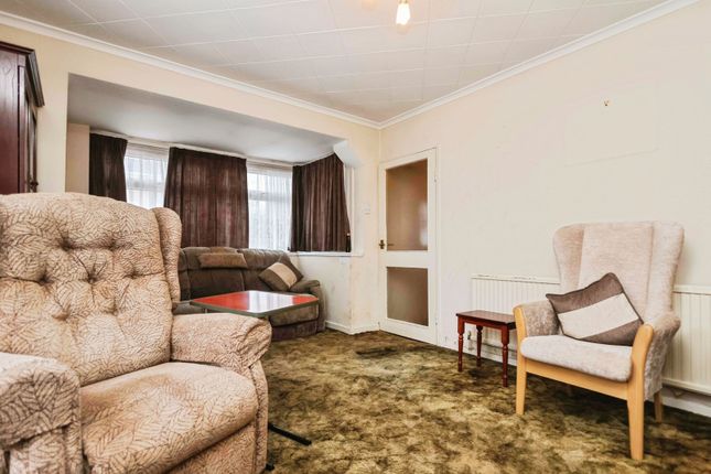 50, Bryndale Avenue, West Midlands photo 4