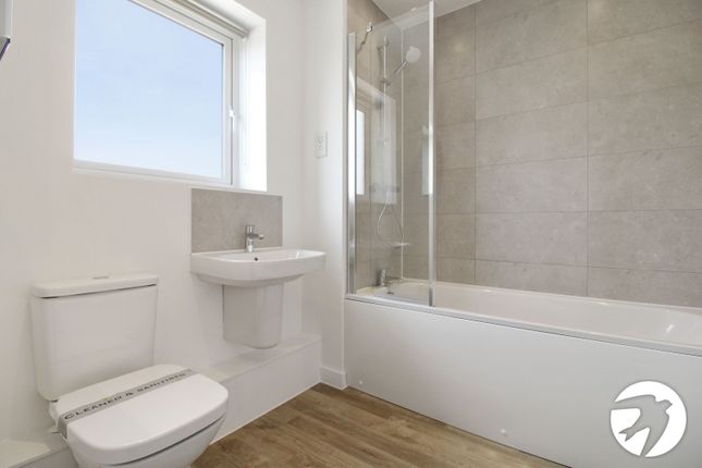 44, Colyer Drive, Ebbsfleet Valley photo 4