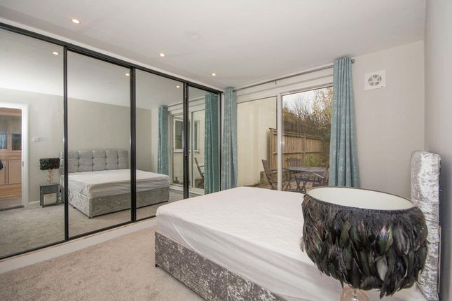 283b, Trinity Road, London photo 4