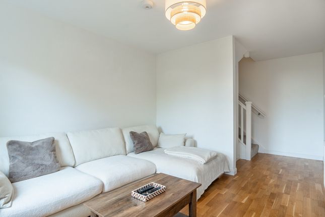 11, Foxglove Crescent, Inverness photo 4