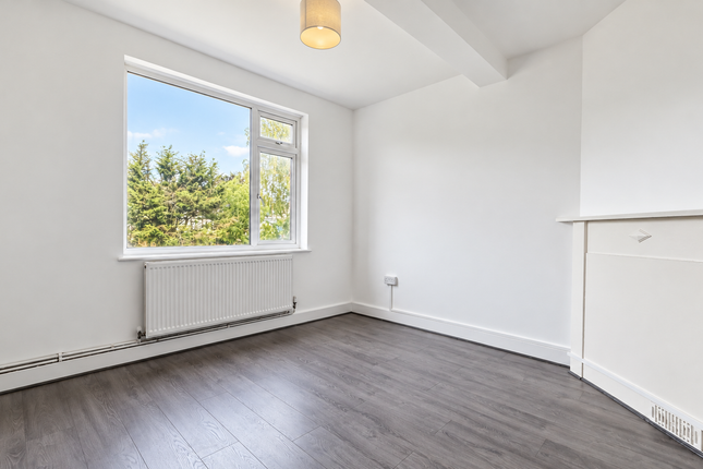 29a Falconwood Parade, Welling photo 2