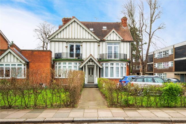 Flat for sale in Broom Road, Teddington, Middlesex