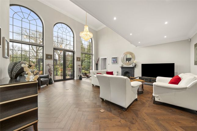 Keeston,, East Road, Weybridge photo 2