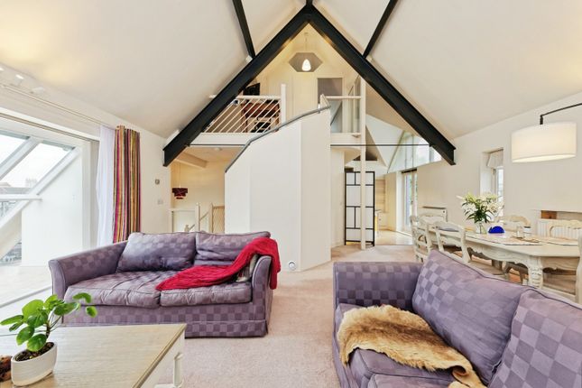 2, Holman Mews, Kent photo 2