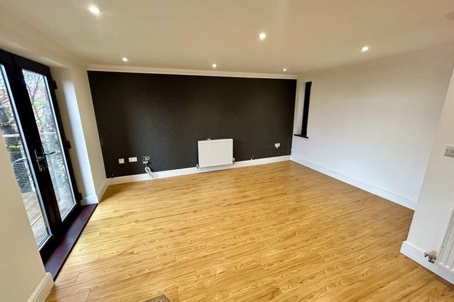 Thumbnail Flat to rent in Deneholm, Gravesend, Kent