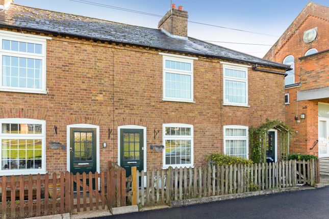 Thumbnail Terraced house to rent in Gold Hill East, Chalfont St. Peter