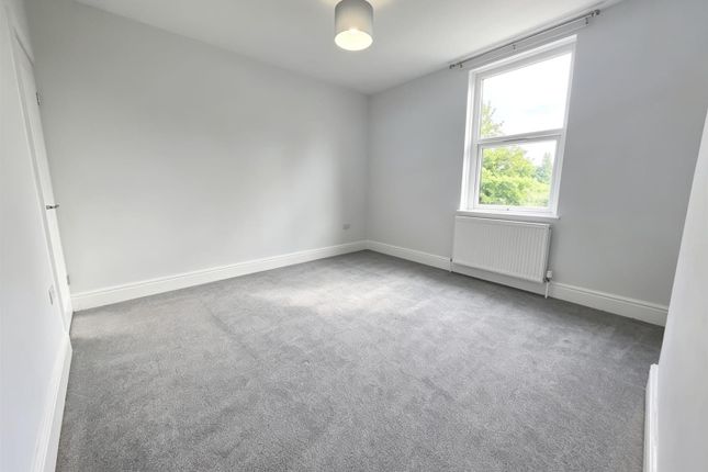 530, Doncaster Road, Barnsley photo 4