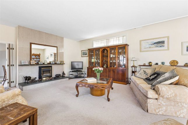 9, The Ridings, Surrey photo 4