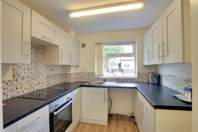 22, Horse Common Close, Huntingdon photo 3