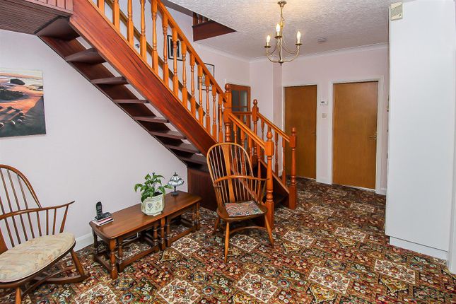 24, Belgravia Road, Wakefield photo 4