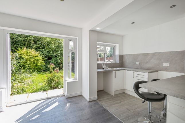 31, Moorton Avenue, Greater Manchester photo 4