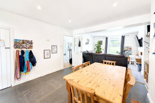 11 Louise Terrace, Torrington Devon photo 3