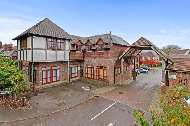 Thumbnail Flat for sale in London Road, Hurst Green, Etchingham