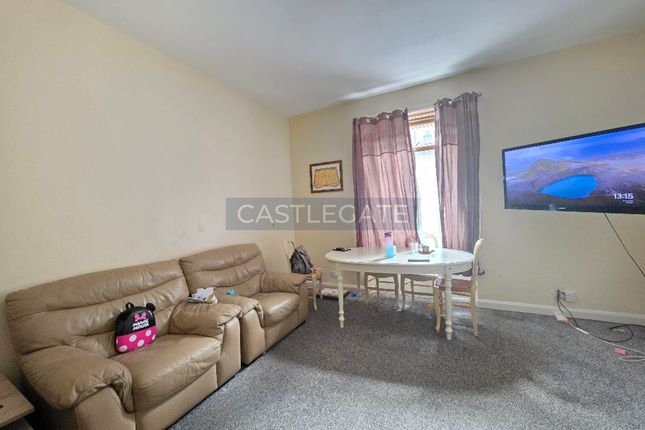 12 Cecil Street, Huddersfield photo 3