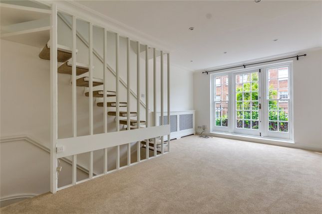 Terraced house to rent in Abbotsbury Close, London