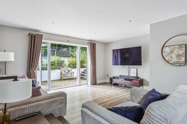 123, Valley Road, Rickmansworth photo 5