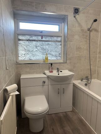 7, Abbey drive , Leicester photo 5