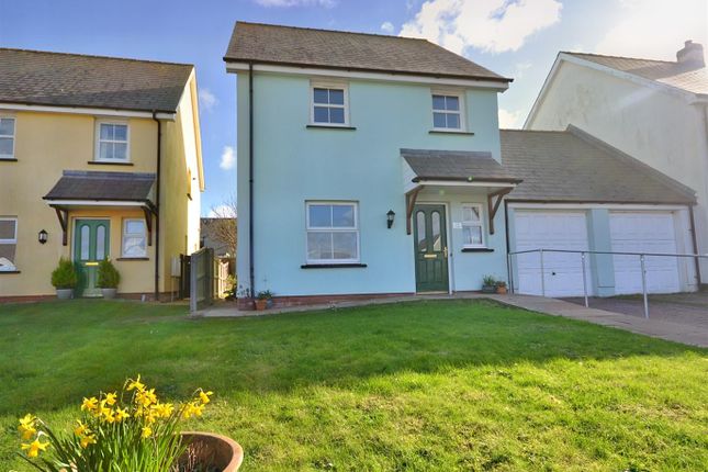 Link-detached house for sale in Maes Waldo, Fishguard