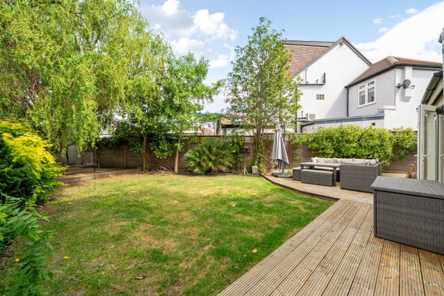 82, Grasmere Avenue, London photo 4